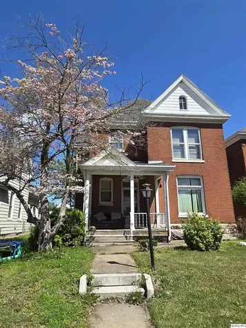 1019 Madison Street Quincy IL 62301