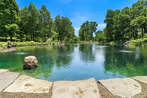 8806 Whispering Pines Trail Woodstock IL 60098
