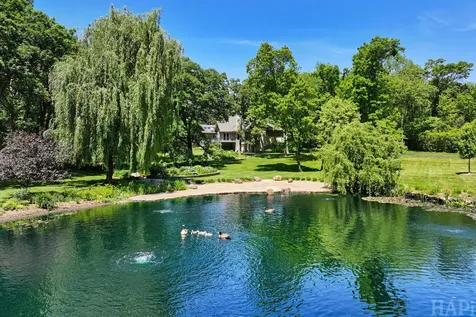 8806 Whispering Pines Trail Woodstock IL 60098