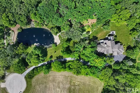 8806 Whispering Pines Trail Woodstock IL 60098