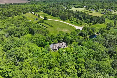 8806 Whispering Pines Trail Woodstock IL 60098