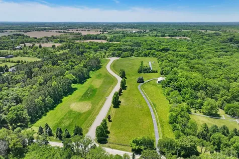 8806 Whispering Pines Trail Woodstock IL 60098
