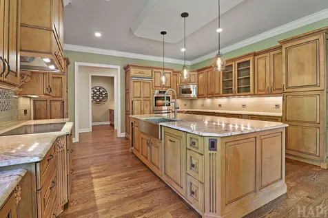 8806 Whispering Pines Trail Woodstock IL 60098