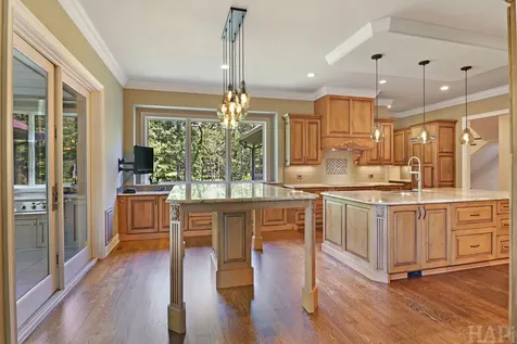 8806 Whispering Pines Trail Woodstock IL 60098
