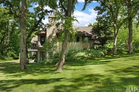 8806 Whispering Pines Trail Woodstock IL 60098