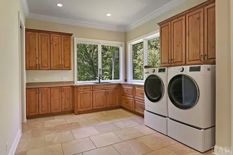 8806 Whispering Pines Trail Woodstock IL 60098