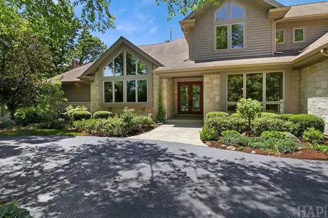 8806 Whispering Pines Trail Woodstock IL 60098