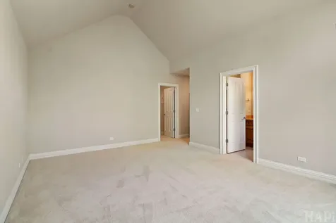 8806 Whispering Pines Trail Woodstock IL 60098