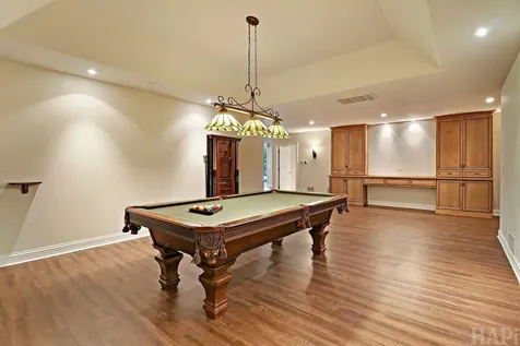 8806 Whispering Pines Trail Woodstock IL 60098