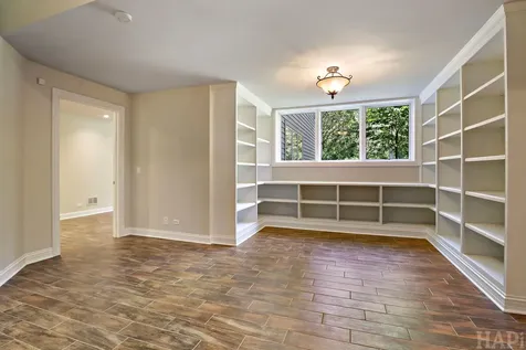 8806 Whispering Pines Trail Woodstock IL 60098