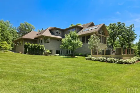 8806 Whispering Pines Trail Woodstock IL 60098