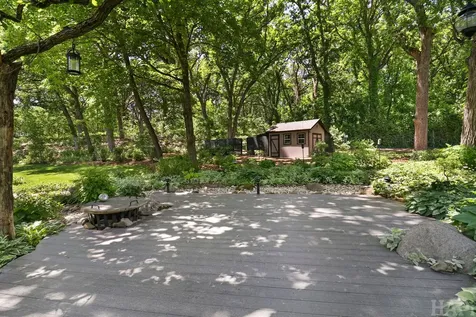 8806 Whispering Pines Trail Woodstock IL 60098