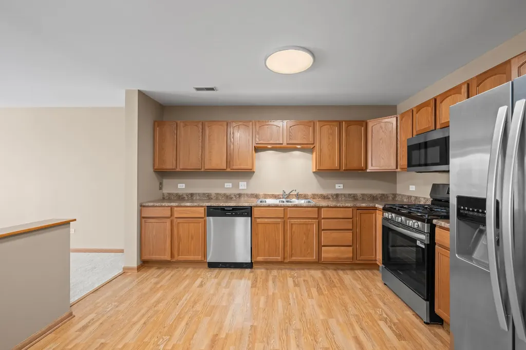100 North Bokelman Street Roselle IL 60172