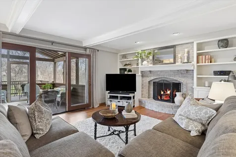 29W306 Oak Lane West Chicago IL 60185