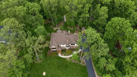29W306 Oak Lane West Chicago IL 60185