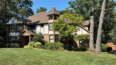 29W306 Oak Lane West Chicago IL 60185