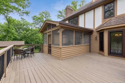 29W306 Oak Lane West Chicago IL 60185