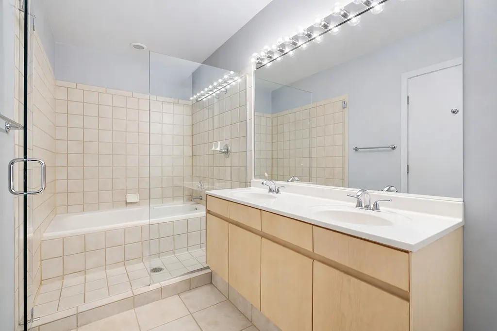 130 South Canal Street Chicago IL 60606