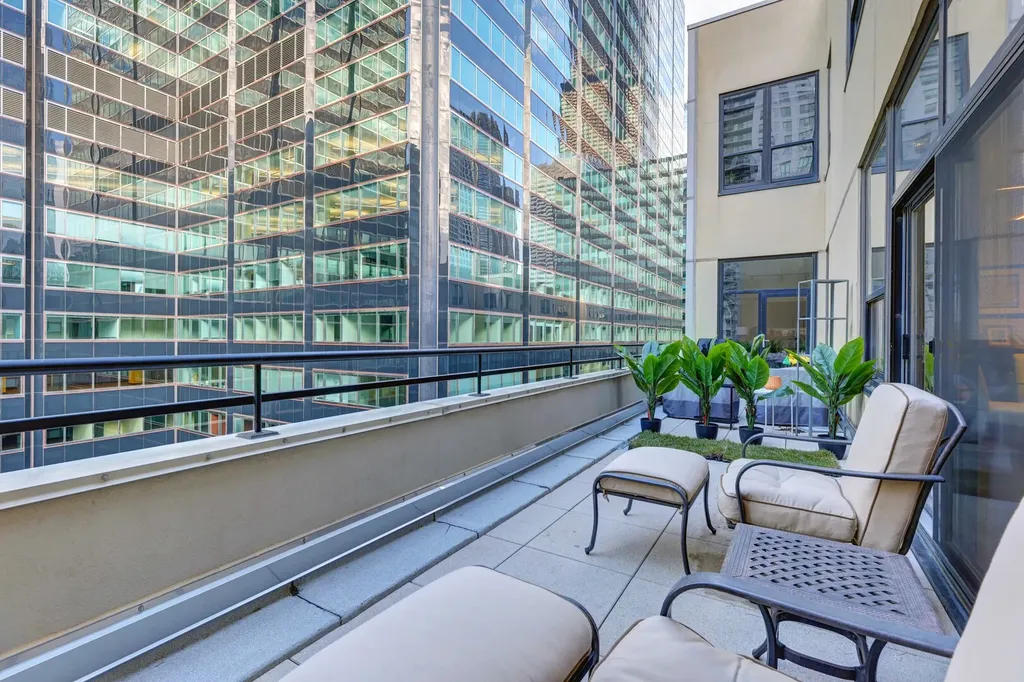 130 South Canal Street Chicago IL 60606