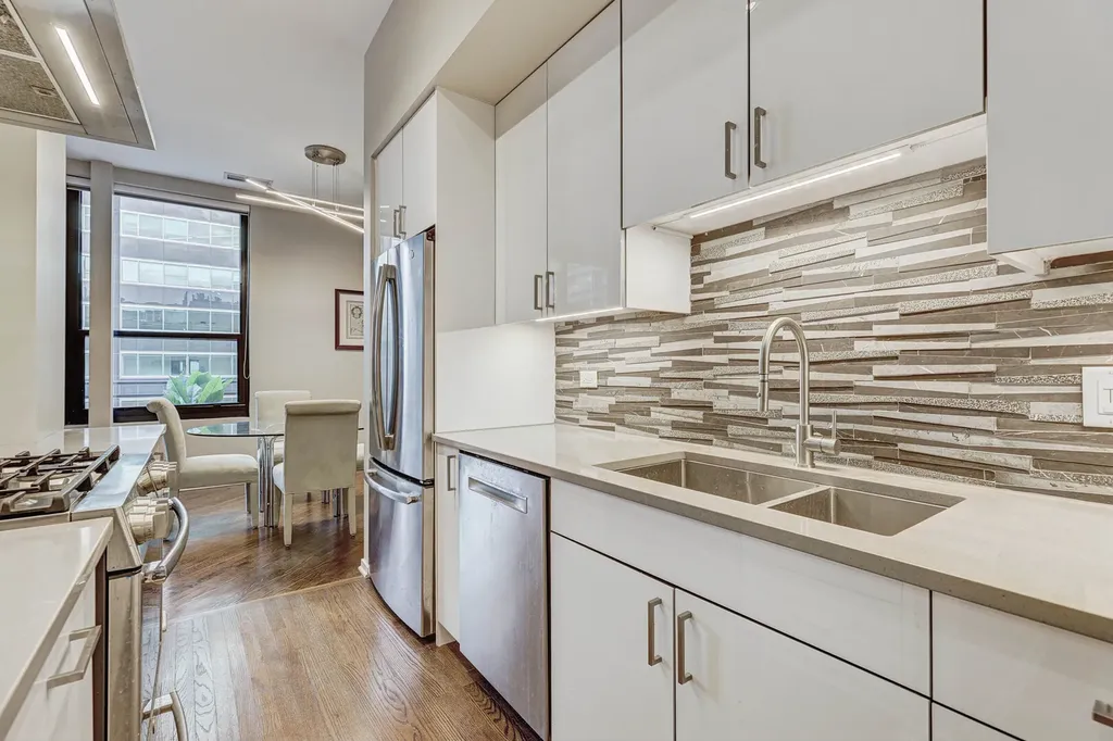 130 South Canal Street Chicago IL 60606