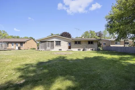 218 Gladys Avenue Fox River Grove IL 60021