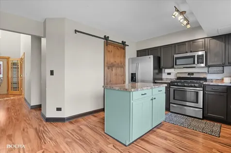 123 Eisenhower Drive Oswego IL 60543