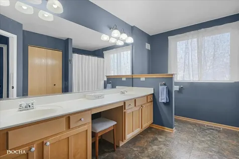 123 Eisenhower Drive Oswego IL 60543
