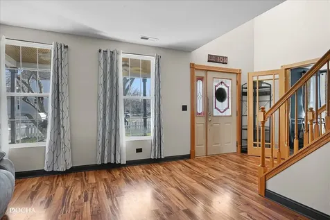 123 Eisenhower Drive Oswego IL 60543