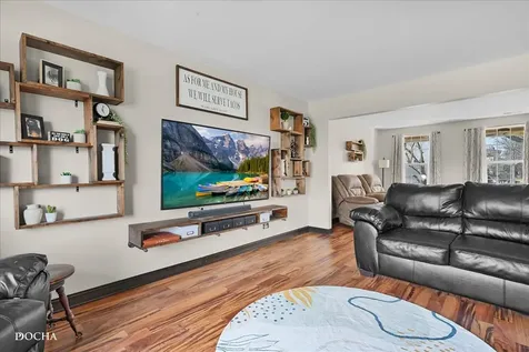 123 Eisenhower Drive Oswego IL 60543