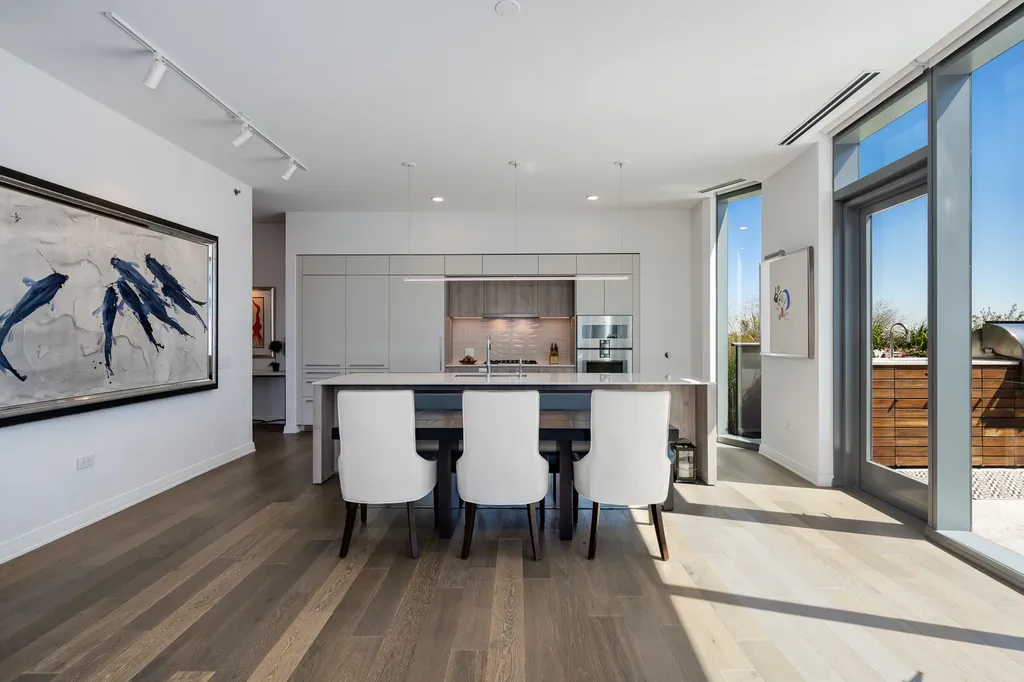 211 North Harbor Drive Chicago IL 60601