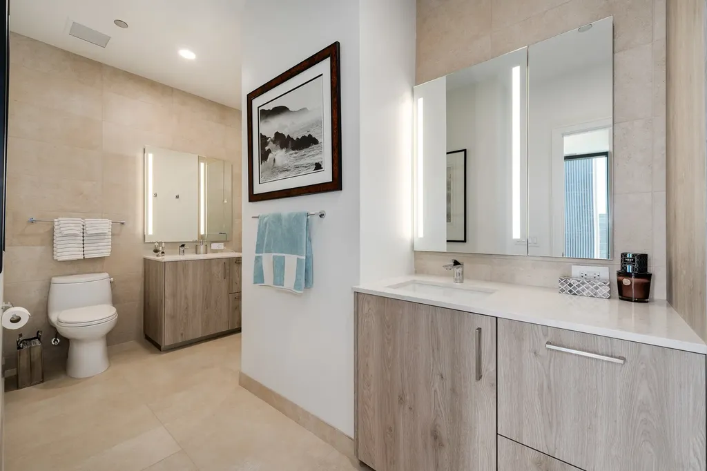 211 North Harbor Drive Chicago IL 60601