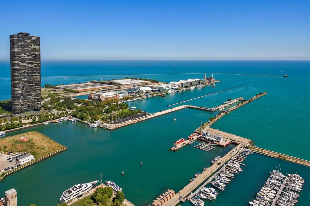 211 North Harbor Drive Chicago IL 60601