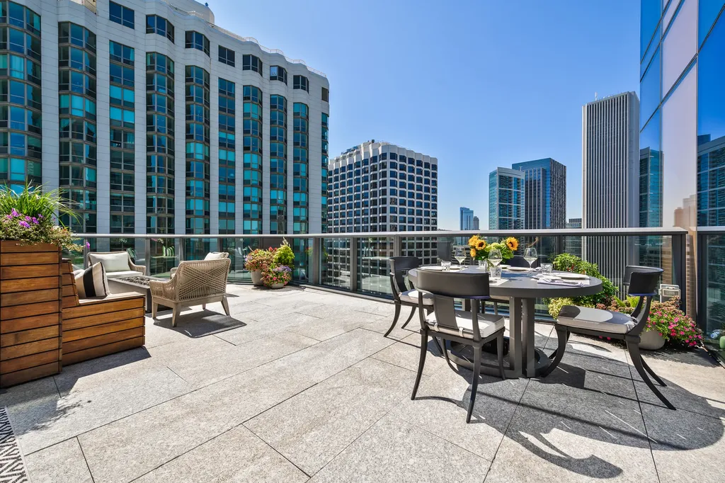 211 North Harbor Drive Chicago IL 60601