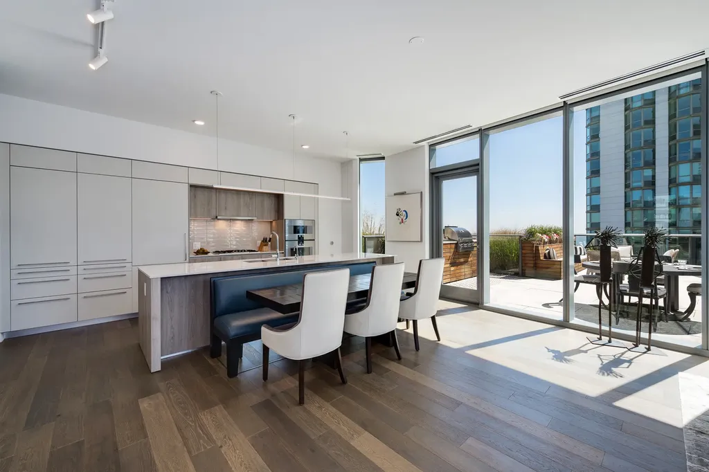 211 North Harbor Drive Chicago IL 60601