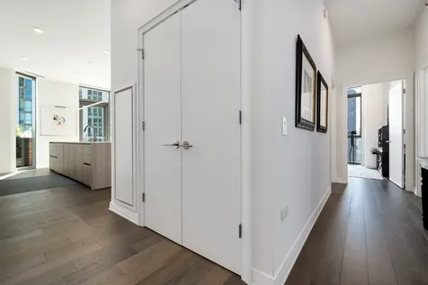 211 North Harbor Drive Chicago IL 60601