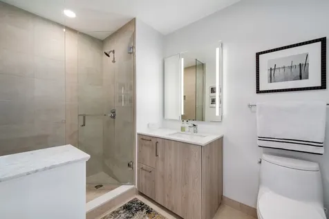 211 North Harbor Drive Chicago IL 60601