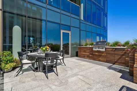 211 North Harbor Drive Chicago IL 60601