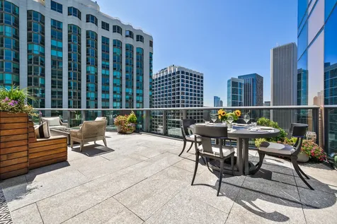 211 North Harbor Drive Chicago IL 60601