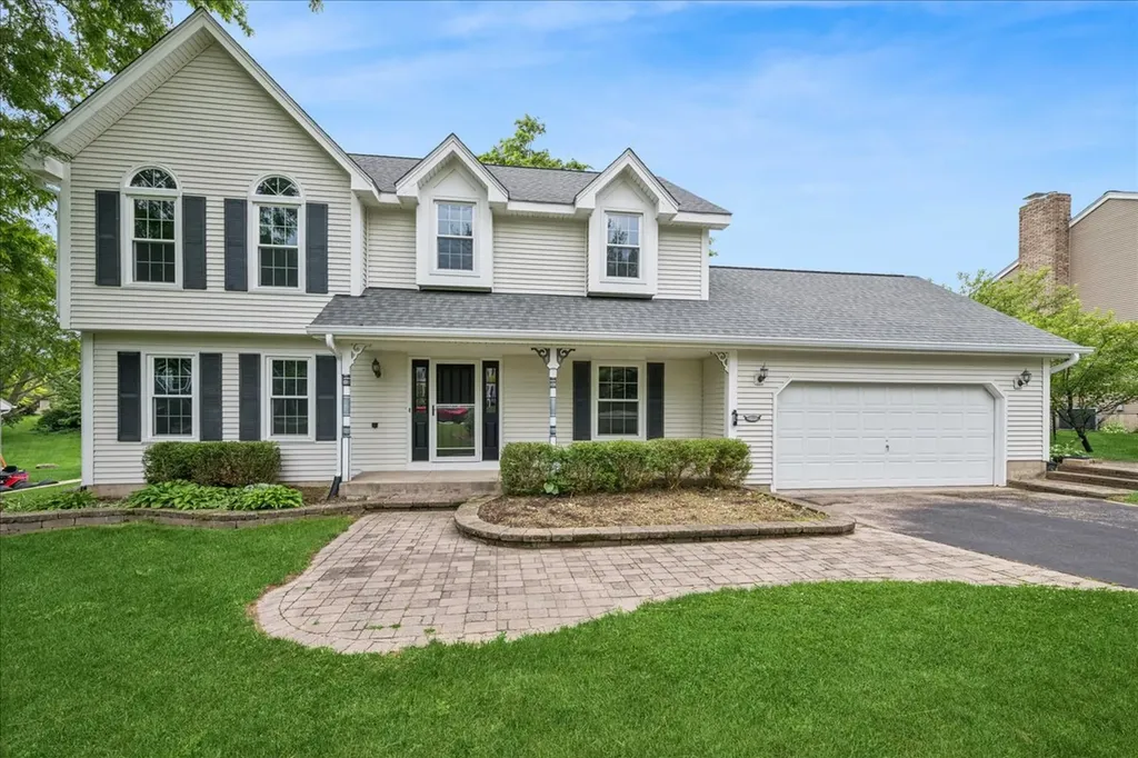 1335 Gaslight Drive Algonquin IL 60102