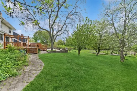 1335 Gaslight Drive Algonquin IL 60102