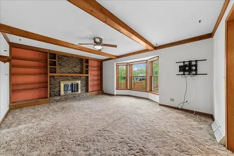 1335 Gaslight Drive Algonquin IL 60102