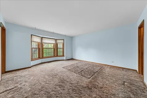 1335 Gaslight Drive Algonquin IL 60102