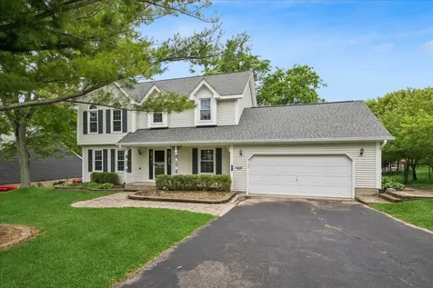1335 Gaslight Drive Algonquin IL 60102