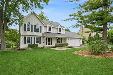 1335 Gaslight Drive Algonquin IL 60102