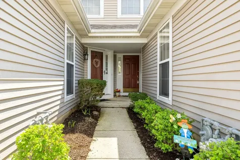 2067 Peach Tree Lane Algonquin IL 60102