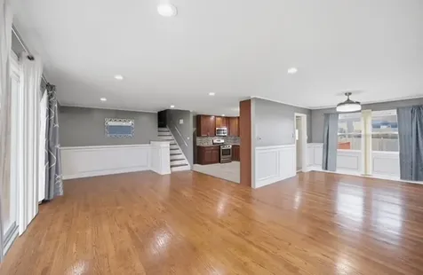 214 North Pleasant Drive Glenwood IL 60425