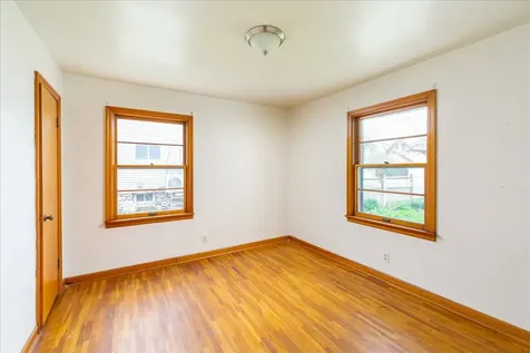 708 Market Street Henry IL 61537