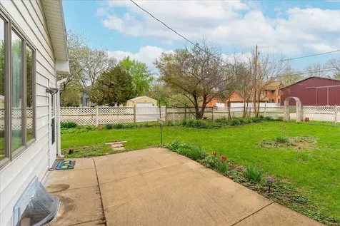 708 Market Street Henry IL 61537