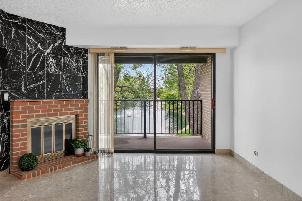 8212 Anchor Drive Woodridge IL 60517