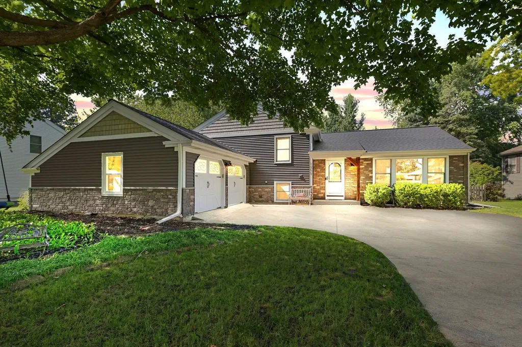1055 Cardinal Court Batavia IL 60510
